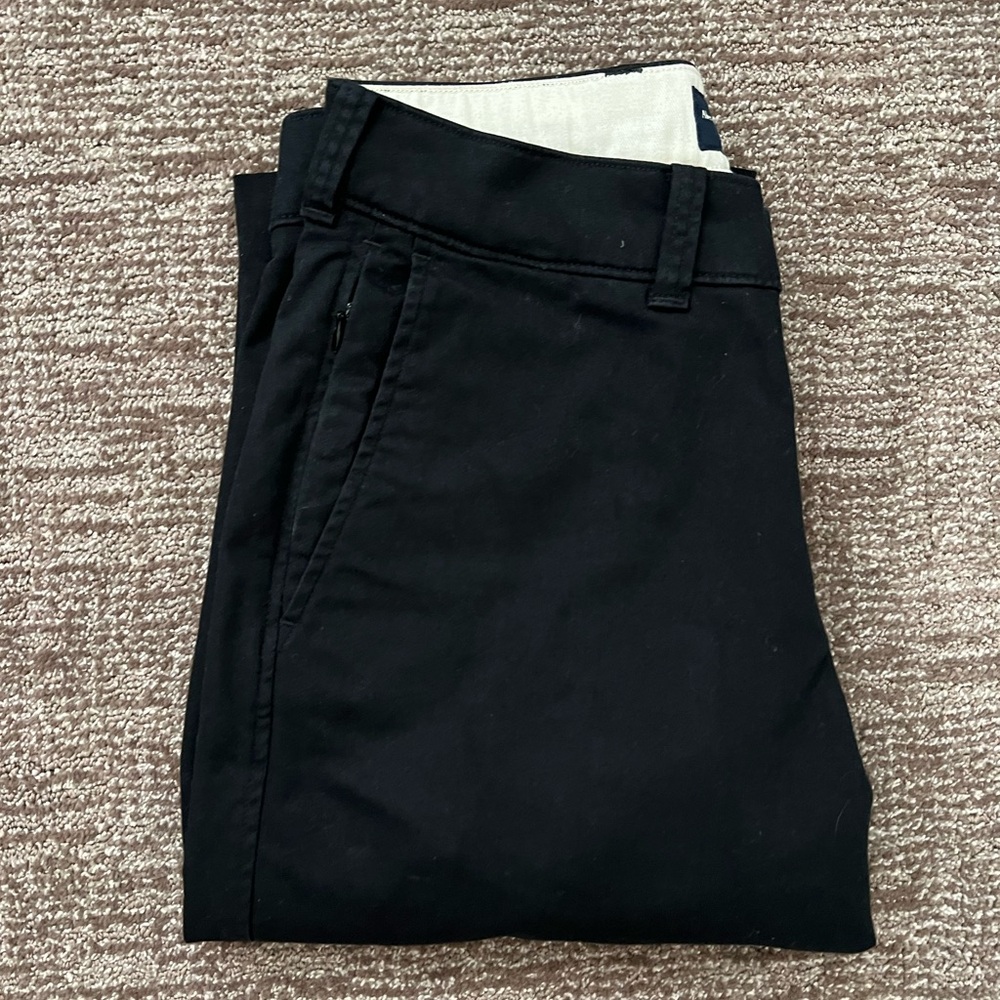 Abercrombie and fitch black loose pleated pants. 31x32.